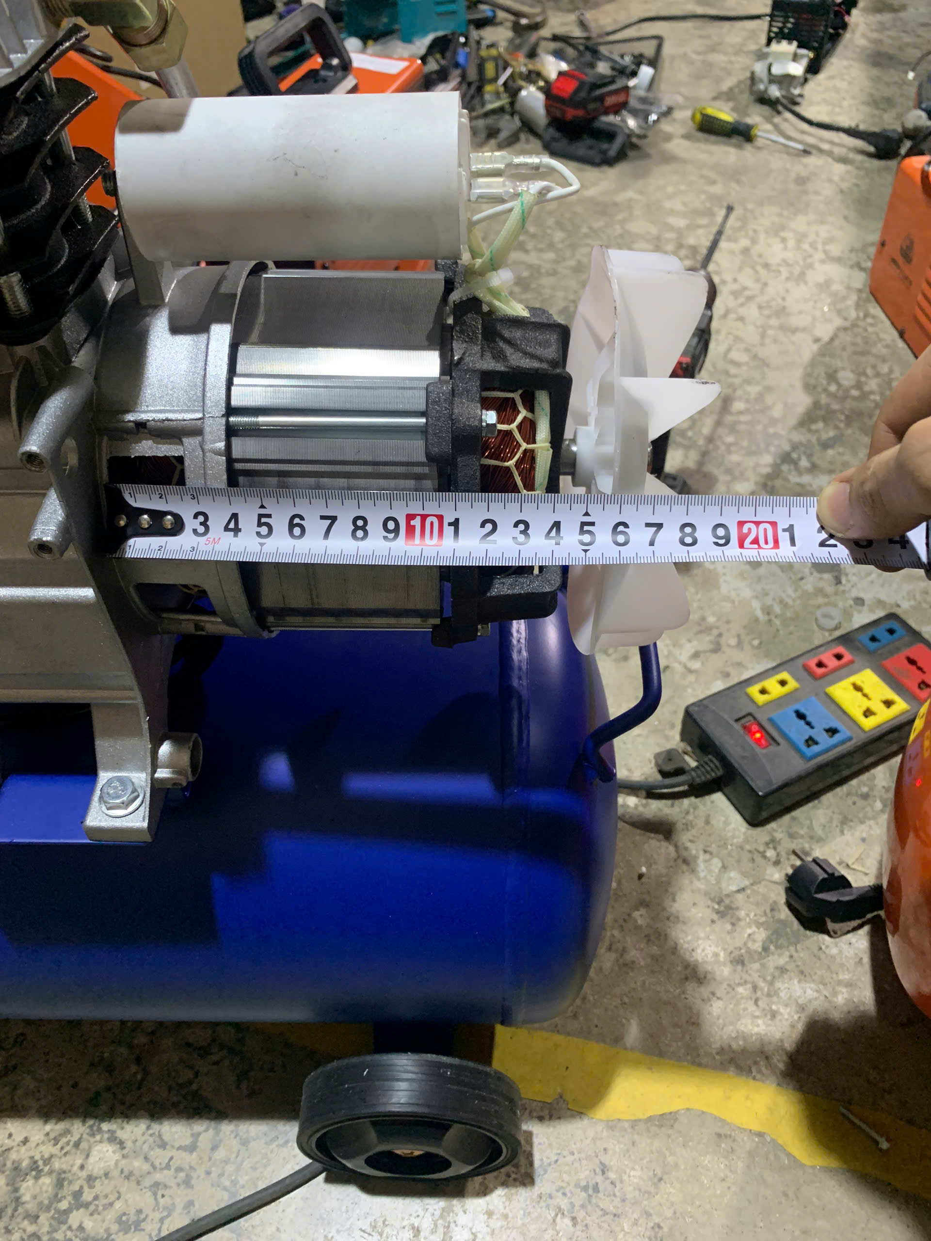 z7312504471331_34b9ae93d327e1d308a2bacc15f52700 Máy nén khí dầu đầu liền 25L